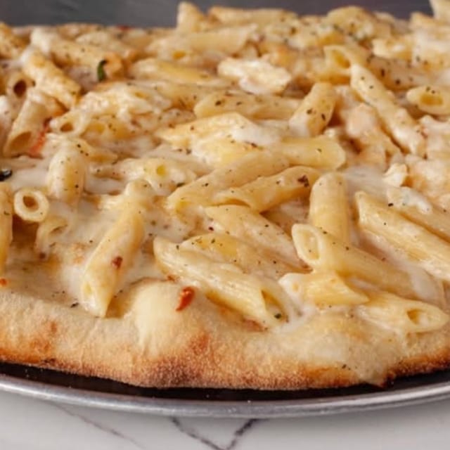 Penne Pasta Alfredo Pizza.