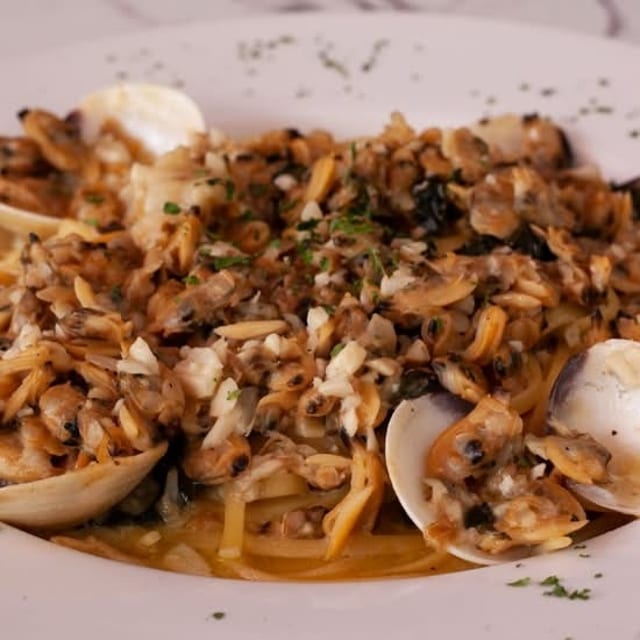 Linguine Clam Sauce.
